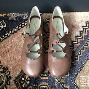 Josef Seibel Fiona size 42 /11 flats